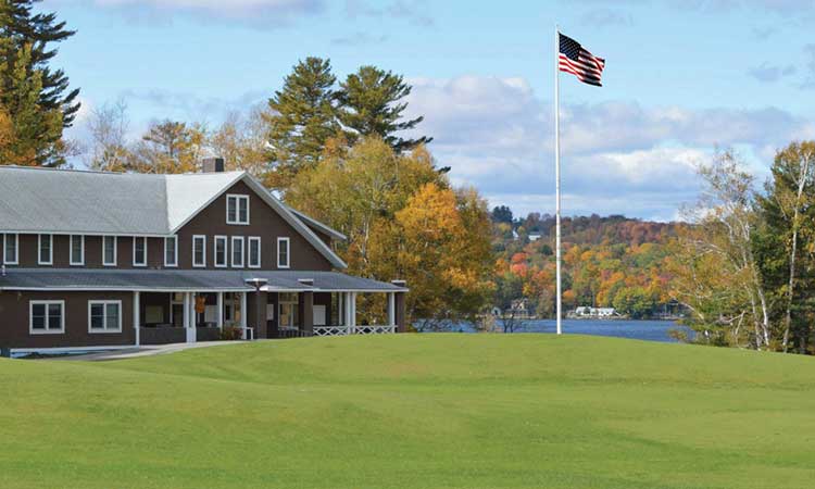 Lodge with Lake